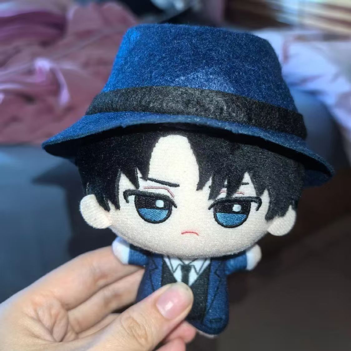 10cm Levi Ackerman Plushie Ani - Cosplay Plushie Prop reseña y precio